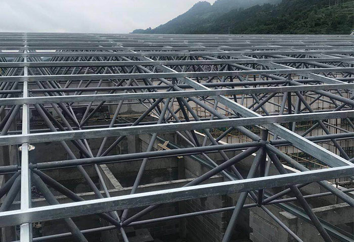 日喀则仁怀冠英学校艺体楼网架